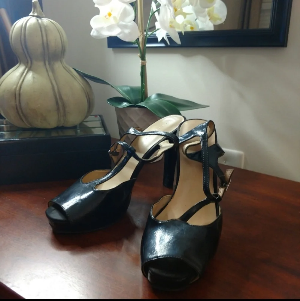 Metaphor Patent Leather Open Toe Heel Sz 9